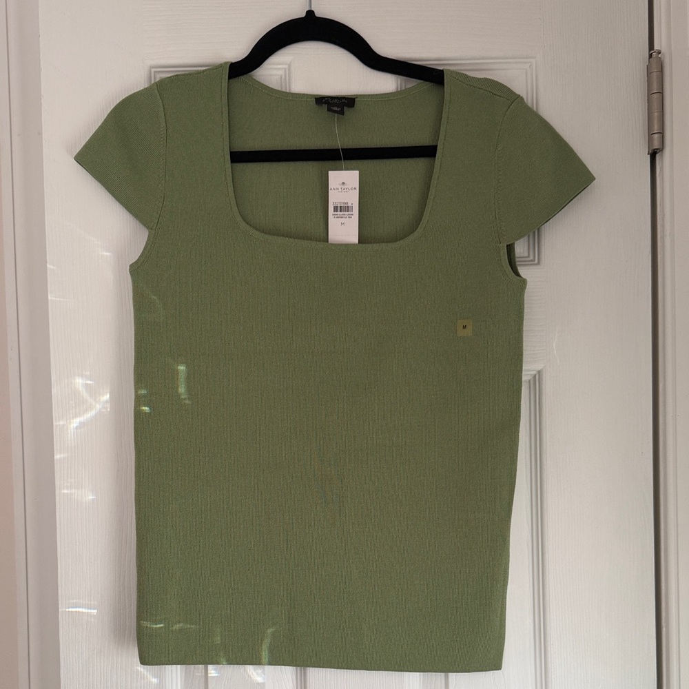 Ann Taylor Factory Sage Green Short Sleeve Tee